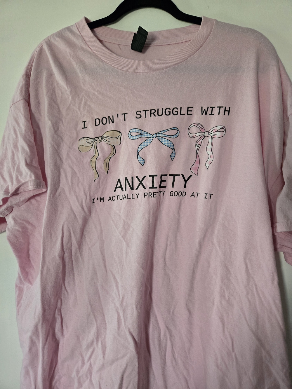 Gildan Light Pink Graphic Tee with Bow Design